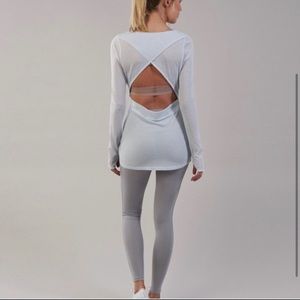 Gymshark Open Cross Back Long Sleeve in Black Size Medium